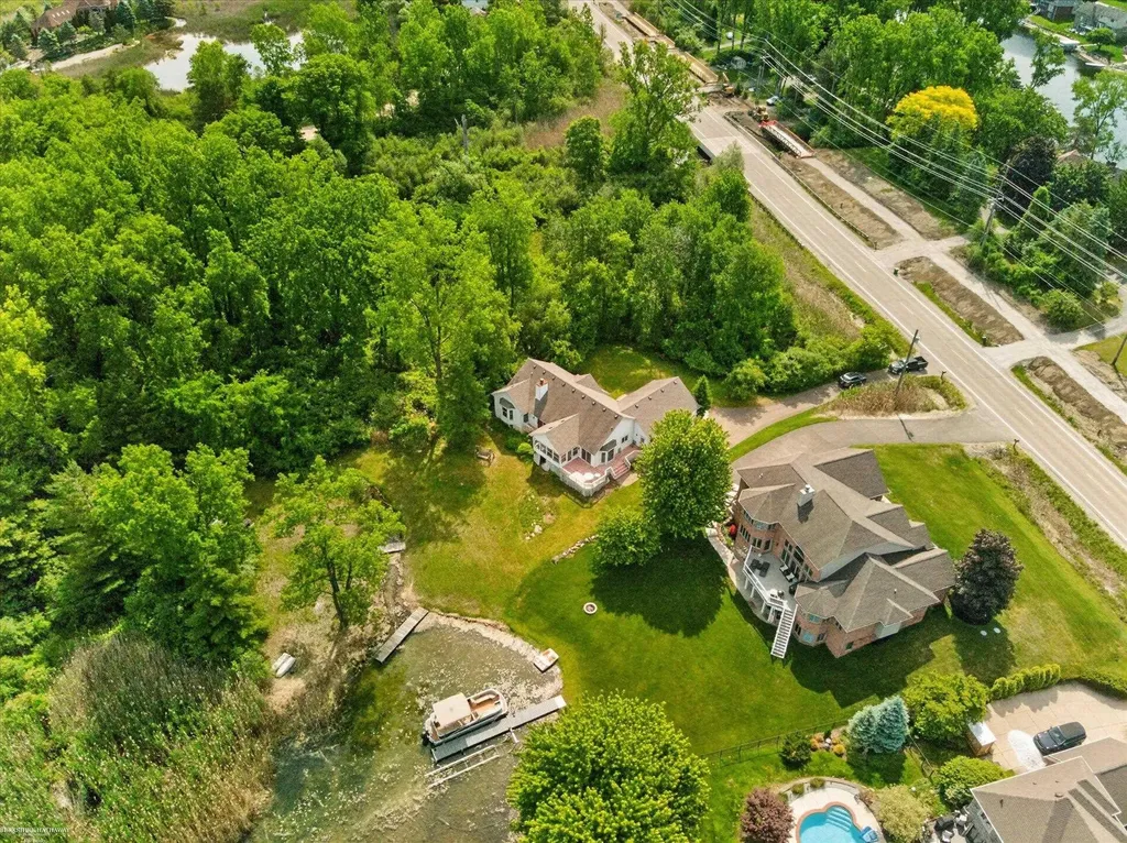 1654 Seymour Lake Road Oxford Village MI 48371