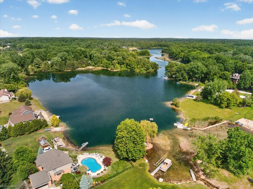 1654 Seymour Lake Road Oxford Village MI 48371