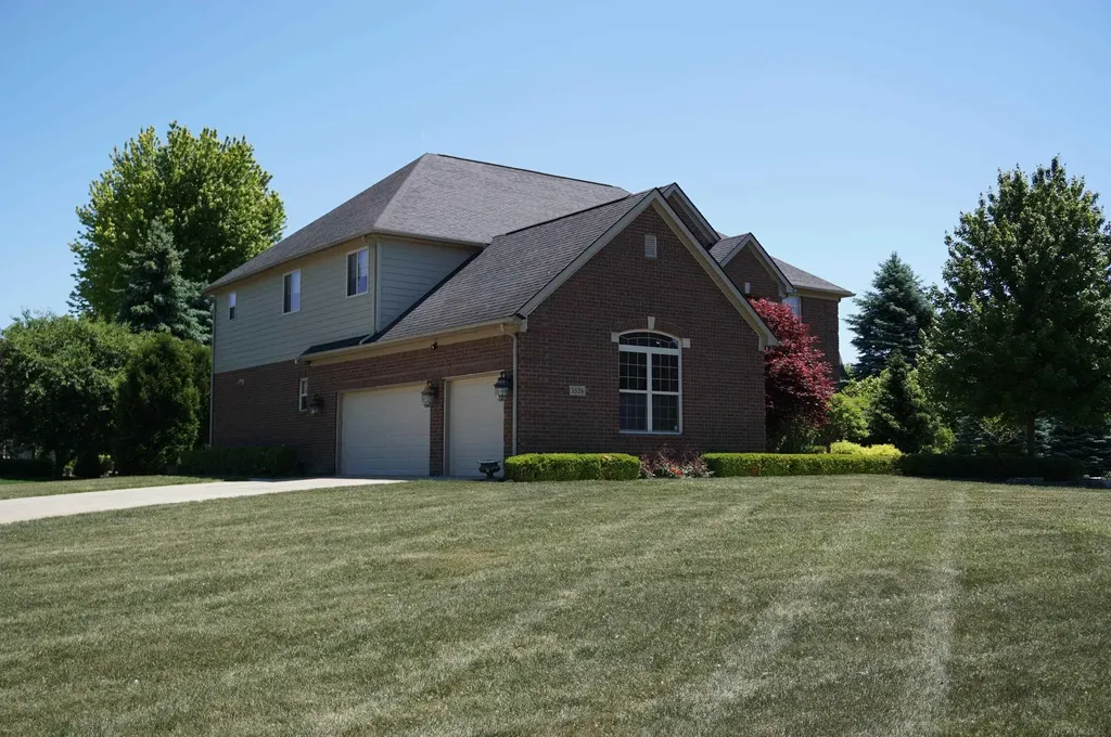 3526 Hawthorn Court Oakland Charter Township MI 48363