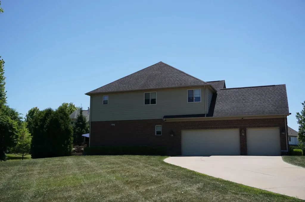 3526 Hawthorn Court Oakland Charter Township MI 48363