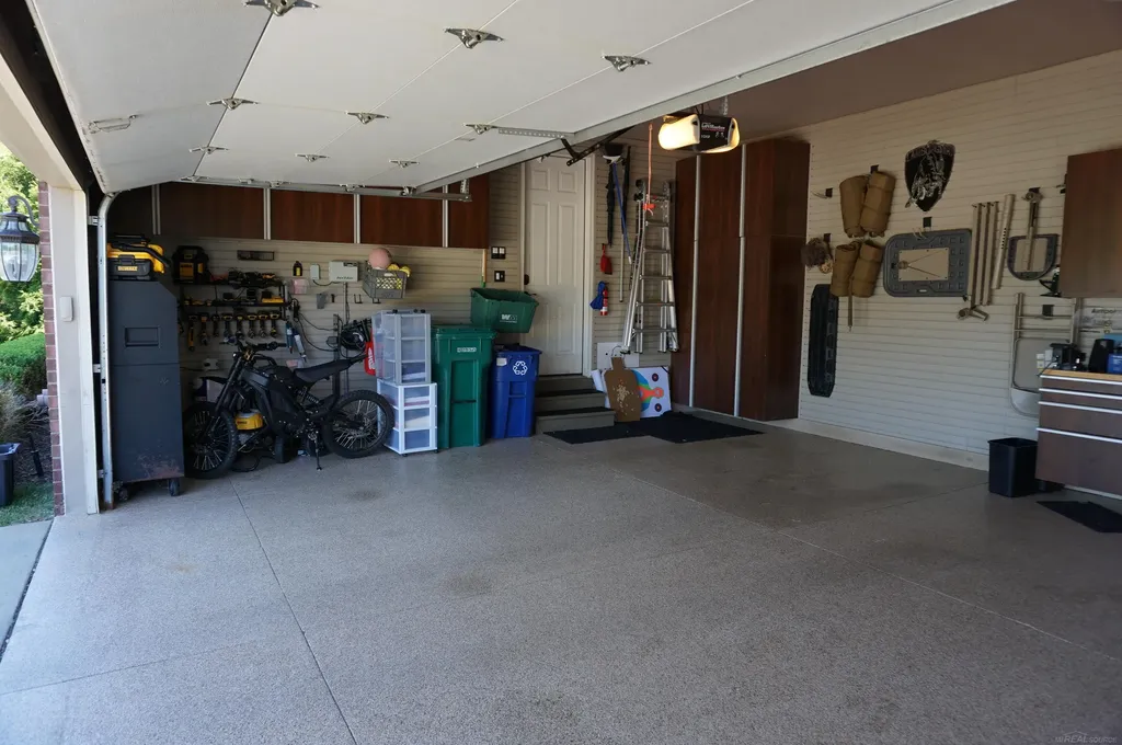 3526 Hawthorn Court Oakland Charter Township MI 48363
