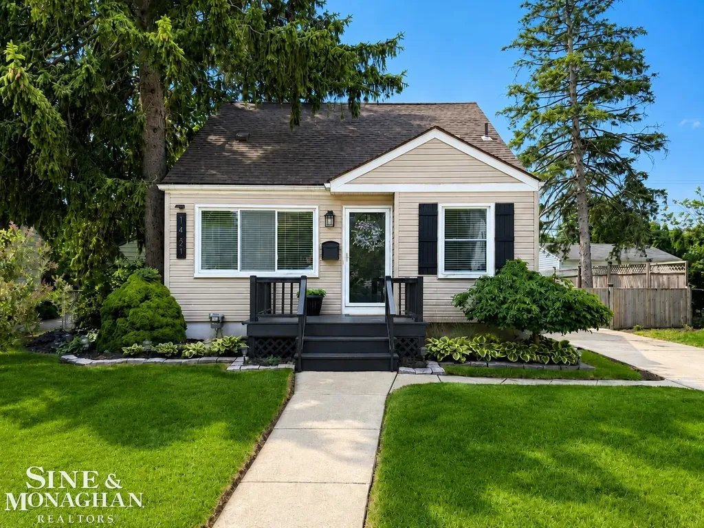 1421 W Windemere Avenue Royal Oak City MI 48073