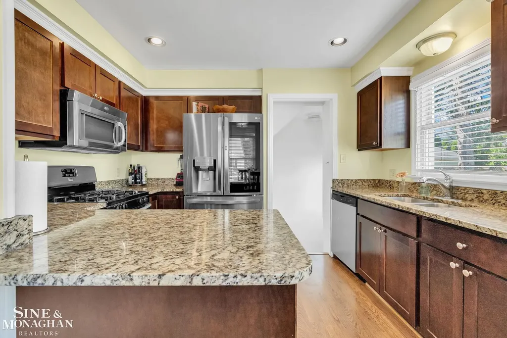 1421 W Windemere Avenue Royal Oak City MI 48073