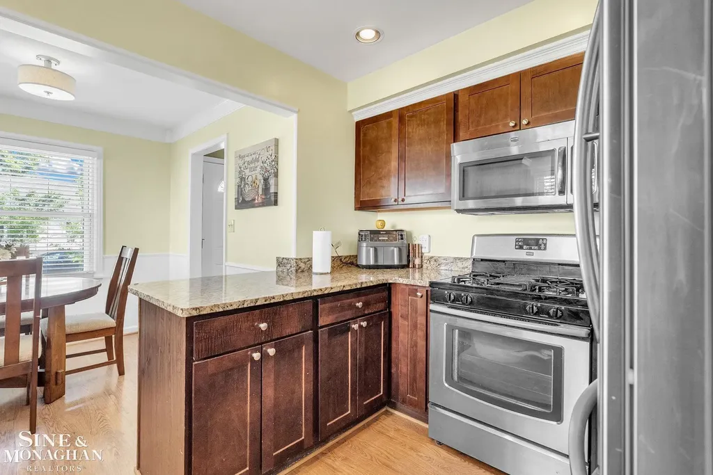 1421 W Windemere Avenue Royal Oak City MI 48073