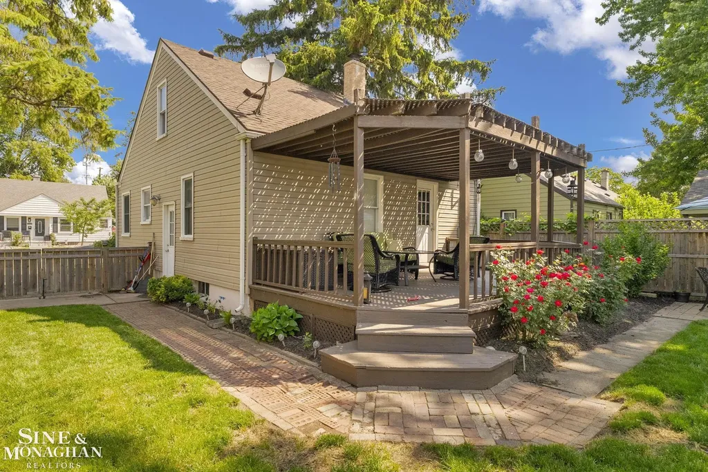 1421 W Windemere Avenue Royal Oak City MI 48073
