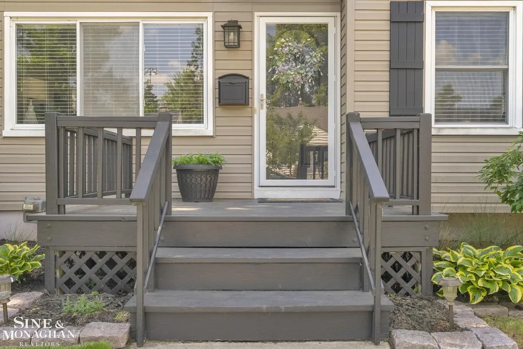 1421 W Windemere Avenue Royal Oak City MI 48073