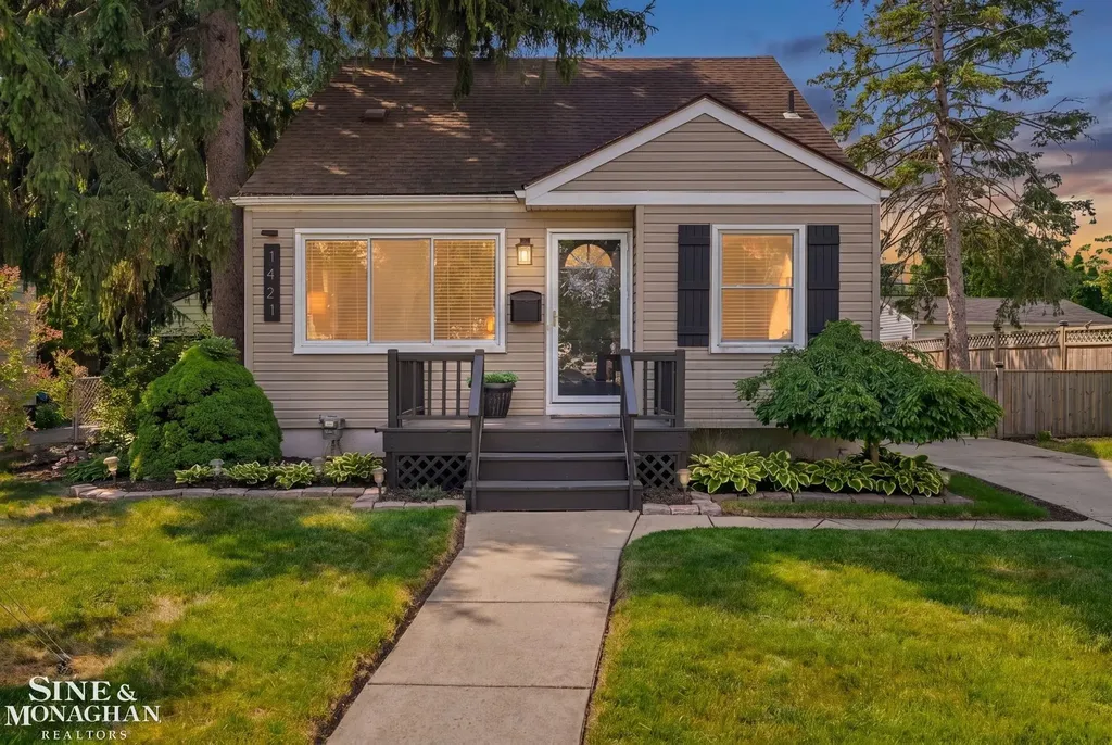 1421 W Windemere Avenue Royal Oak City MI 48073