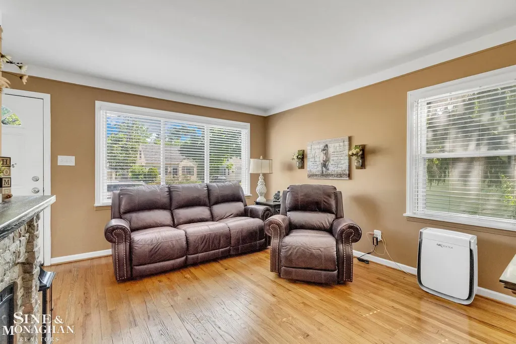 1421 W Windemere Avenue Royal Oak City MI 48073