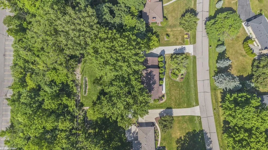 38661 Jahn Street Livonia City MI 48152