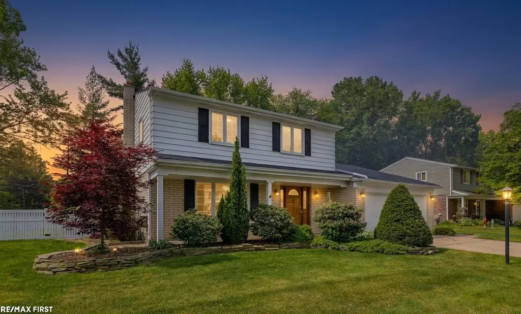 23548 Kim Drive Clinton Charter Township MI 48035