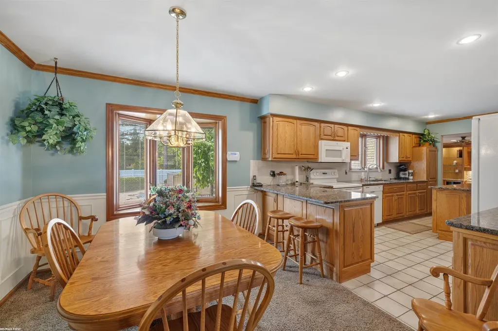 23548 Kim Drive Clinton Charter Township MI 48035