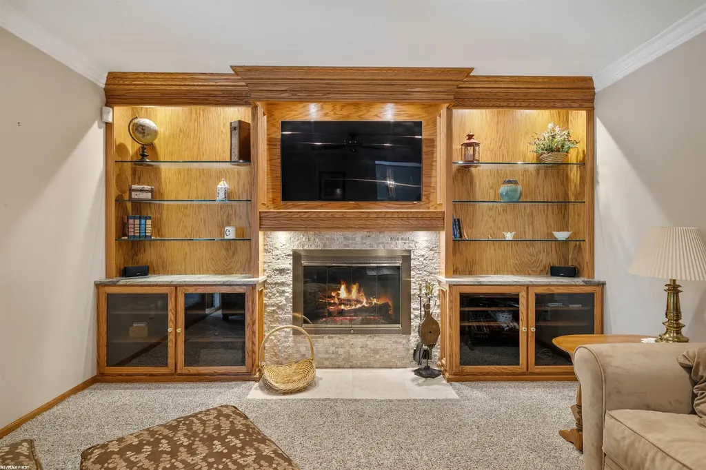 23548 Kim Drive Clinton Charter Township MI 48035