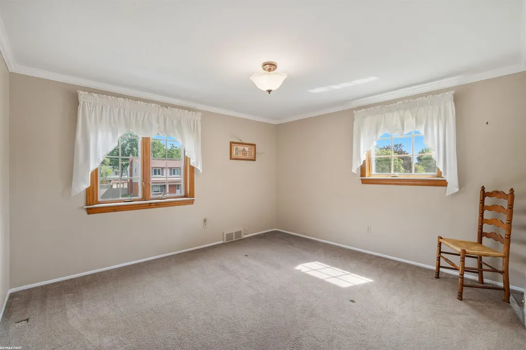 23548 Kim Drive Clinton Charter Township MI 48035