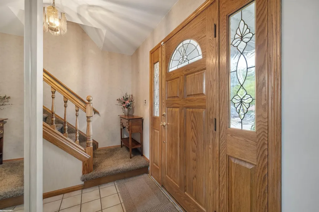 23548 Kim Drive Clinton Charter Township MI 48035