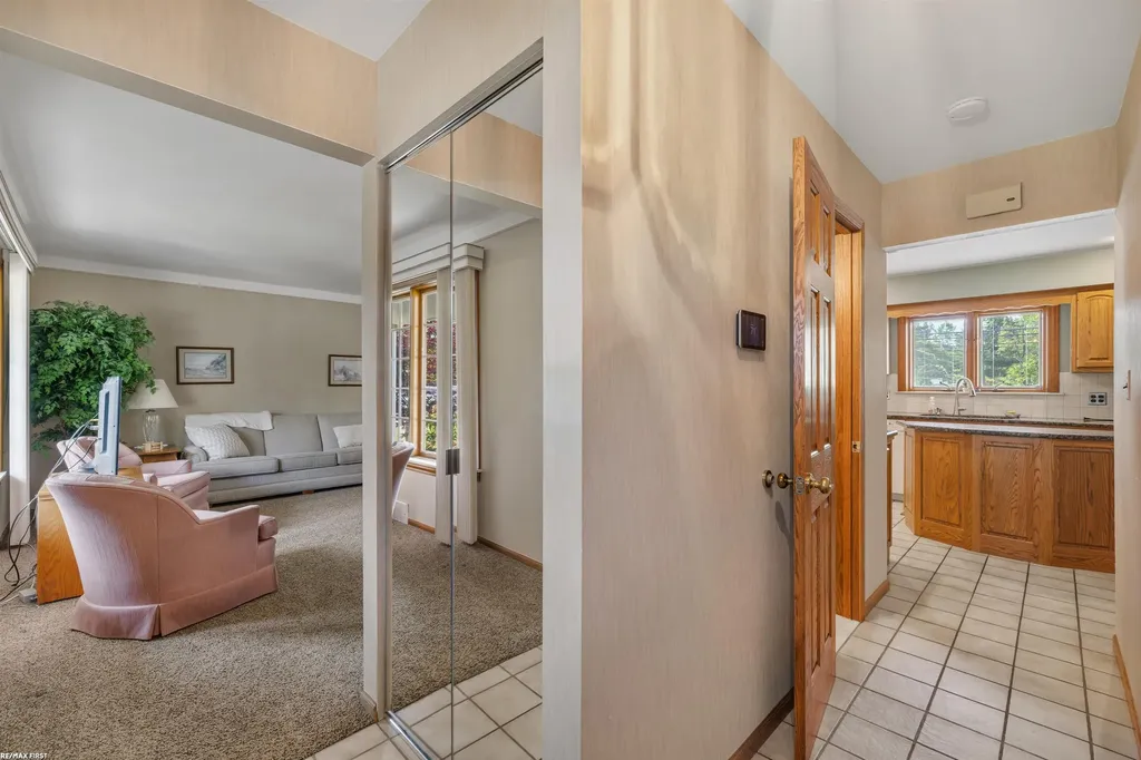 23548 Kim Drive Clinton Charter Township MI 48035
