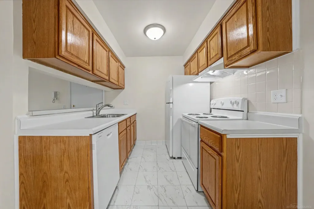 34680 Huntley Drive Sterling Heights City MI 48312