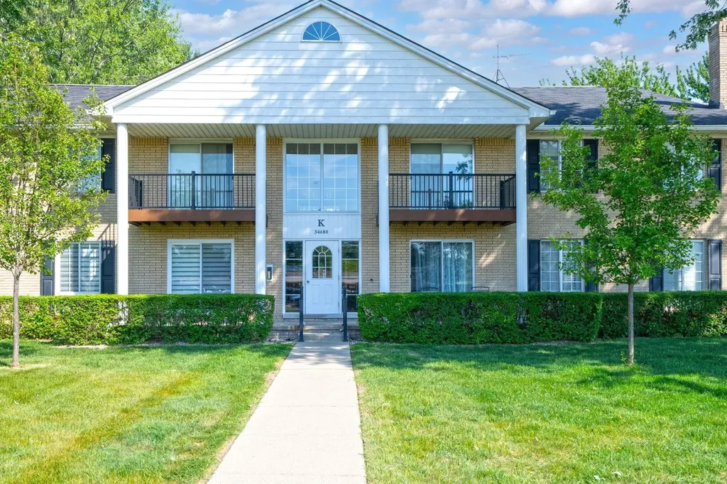 34680 Huntley Drive Sterling Heights City MI 48312