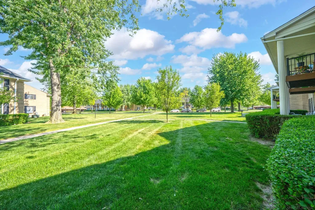 34680 Huntley Drive Sterling Heights City MI 48312