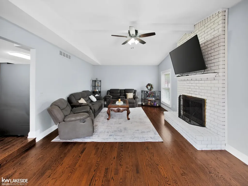 46027 Tally Ho Drive Macomb Township MI 48044
