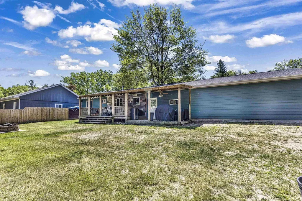 408 Beech Street Roscommon Township MI 48629