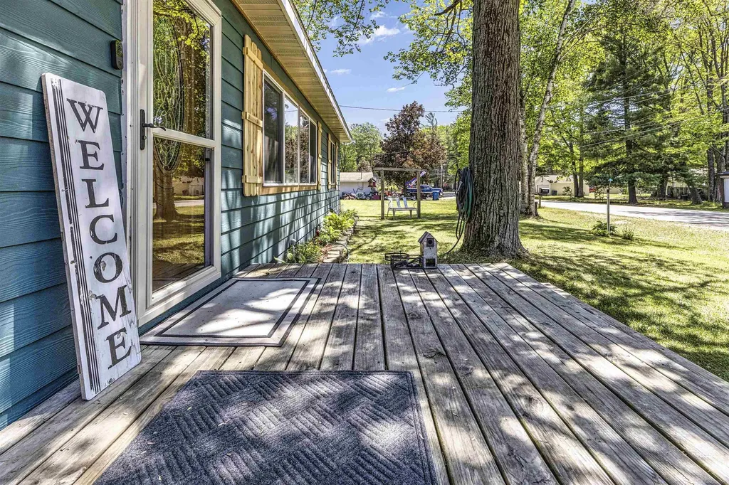 408 Beech Street Roscommon Township MI 48629