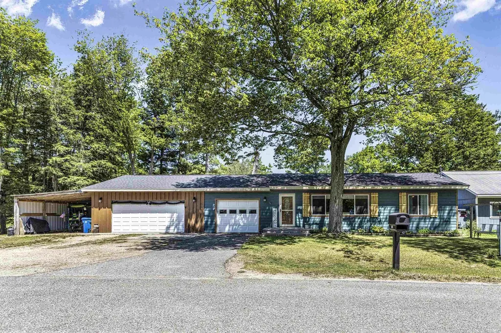 408 Beech Street Roscommon Township MI 48629