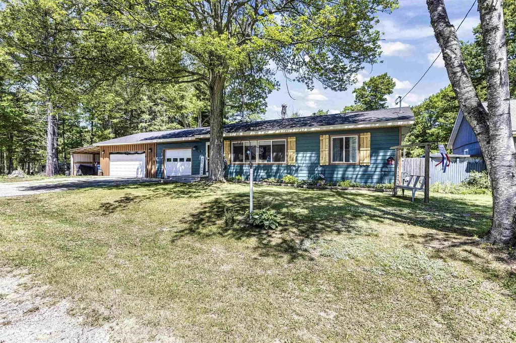 408 Beech Street Roscommon Township MI 48629