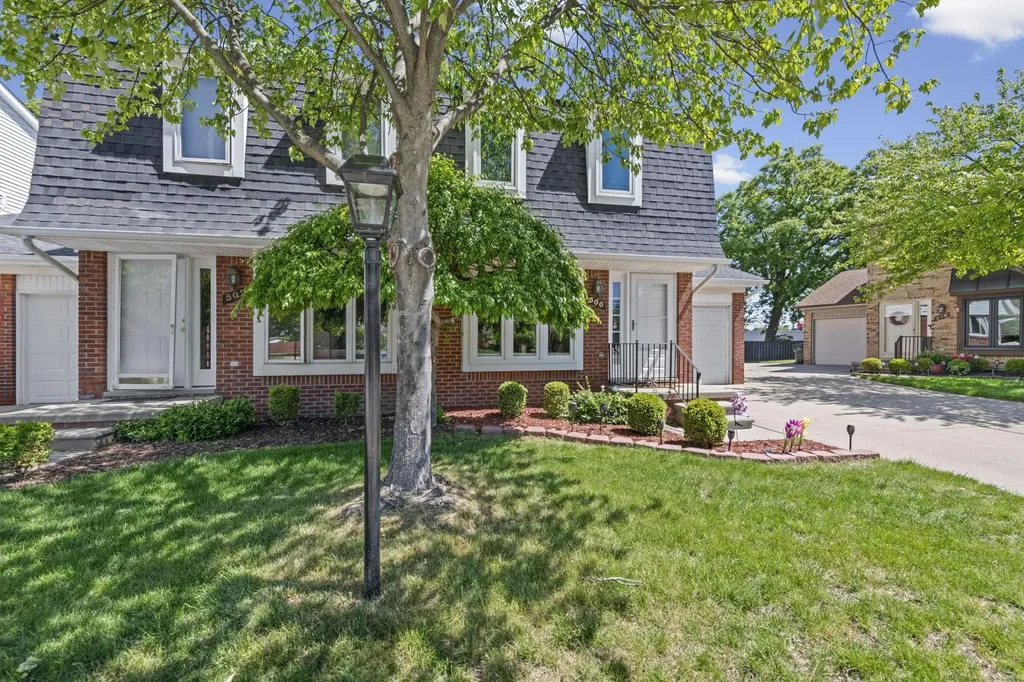 500 Pineview Court St. Clair Shores City MI 48081