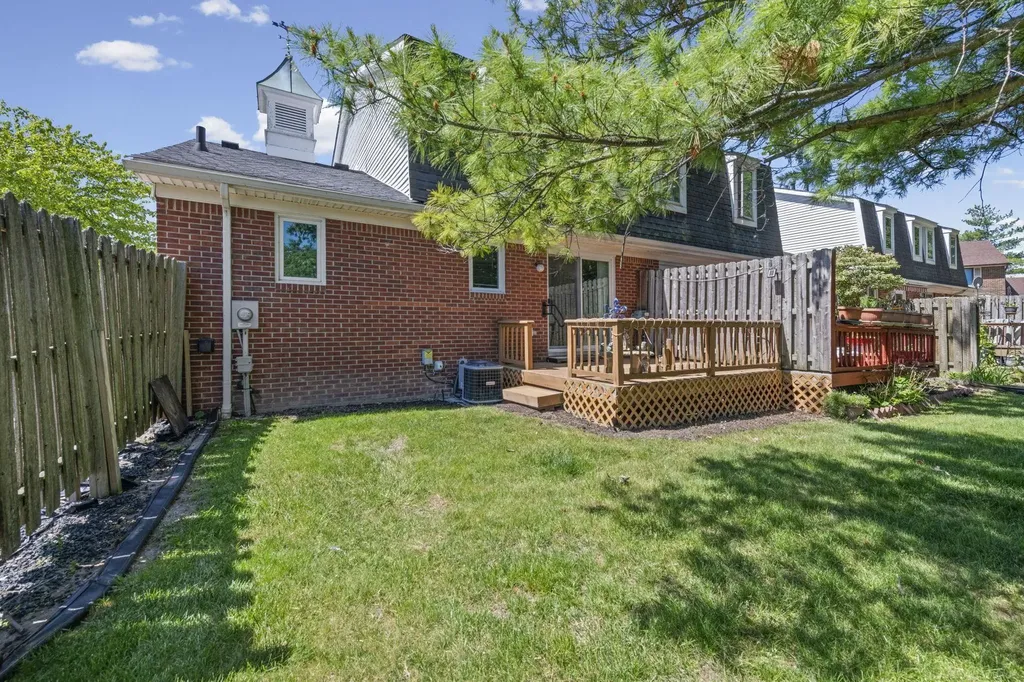 500 Pineview Court St. Clair Shores City MI 48081