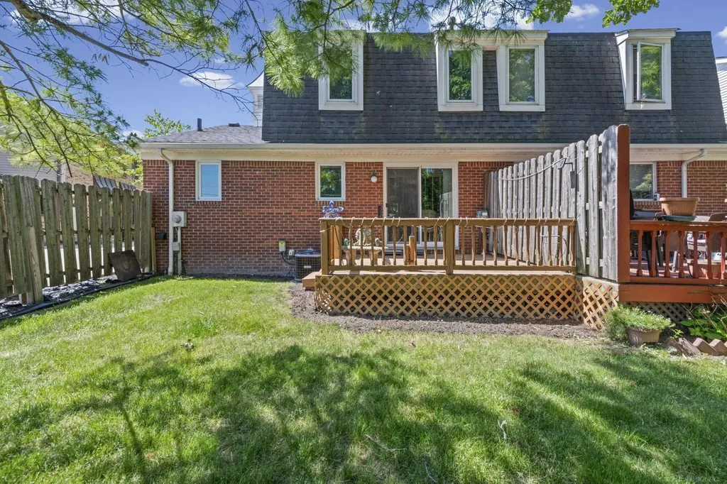 500 Pineview Court St. Clair Shores City MI 48081