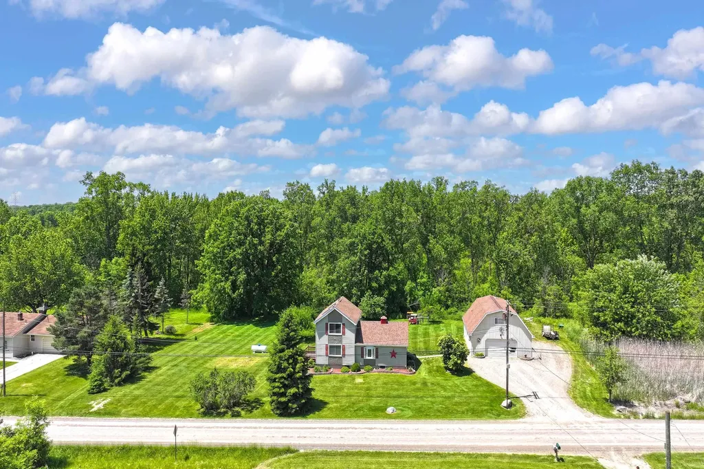 64135 Omo Road Lenox Township MI 48050