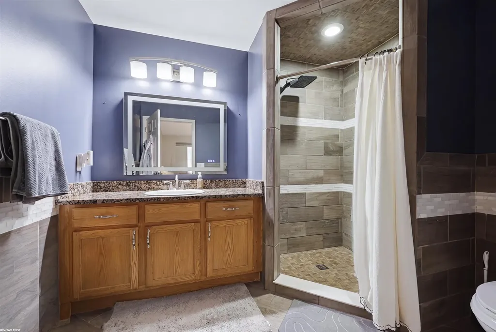 5687 Acorn Lane Sterling Heights City MI 48314