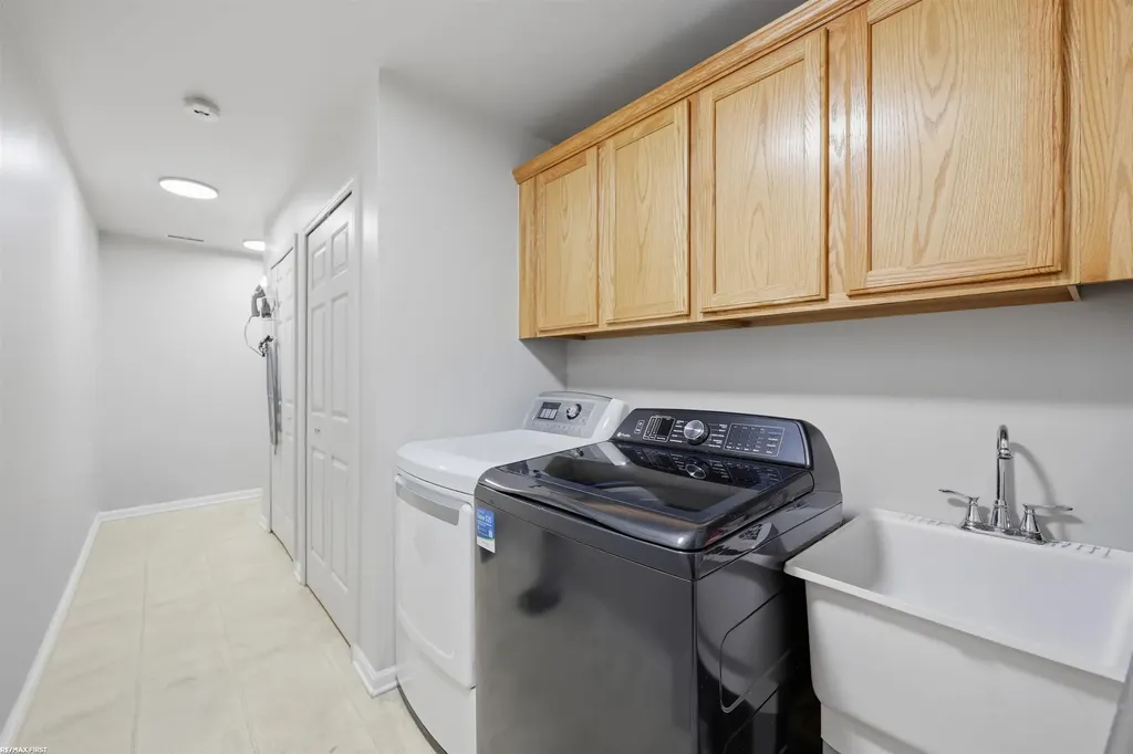 5687 Acorn Lane Sterling Heights City MI 48314