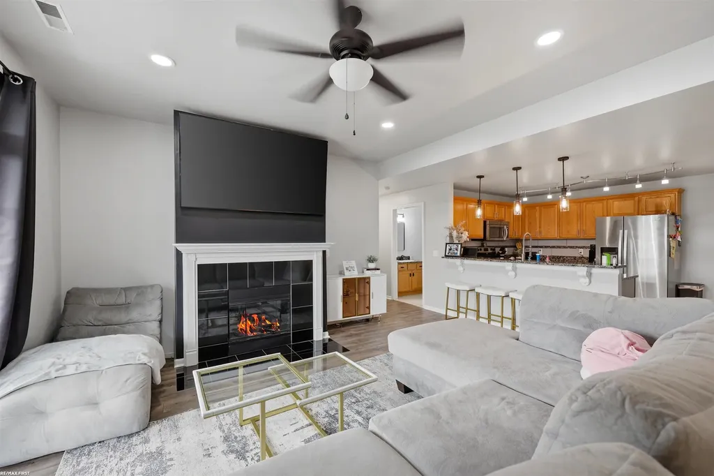 5687 Acorn Lane Sterling Heights City MI 48314