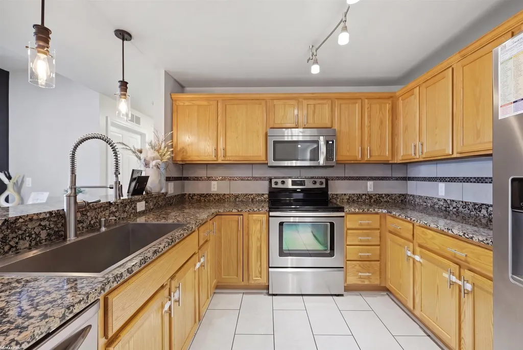 5687 Acorn Lane Sterling Heights City MI 48314