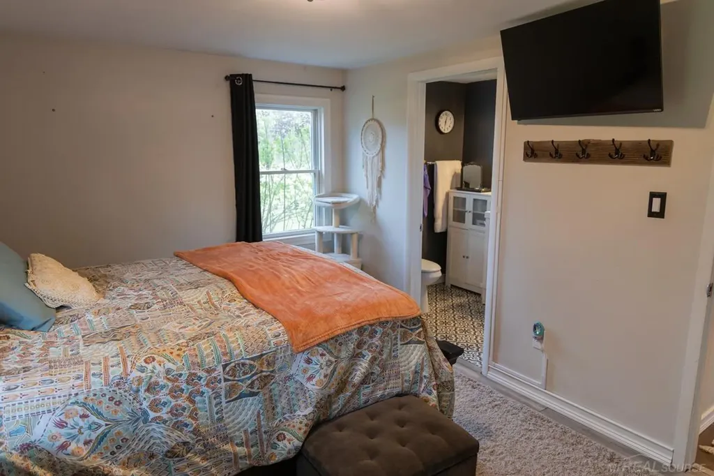 8440 Bridge Lake Road Springfield Charter Township MI 48348