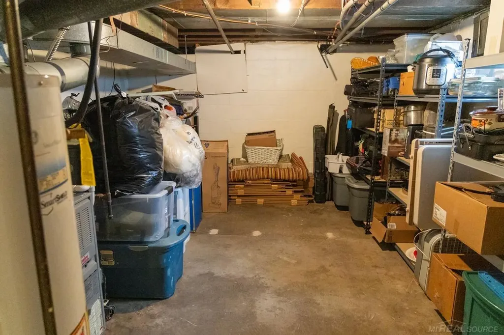 8440 Bridge Lake Road Springfield Charter Township MI 48348