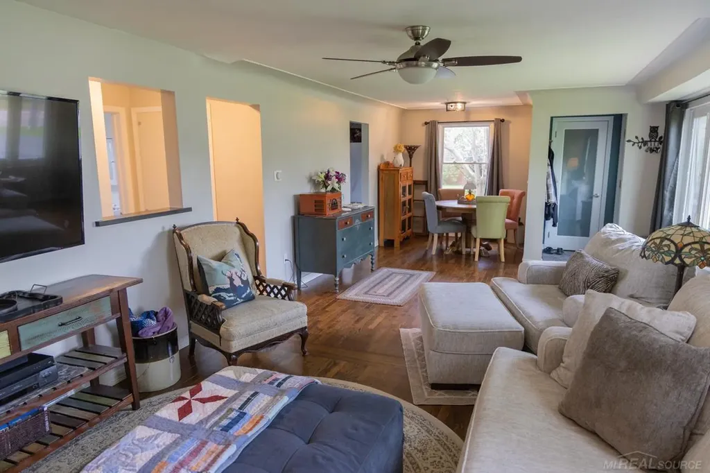 8440 Bridge Lake Road Springfield Charter Township MI 48348