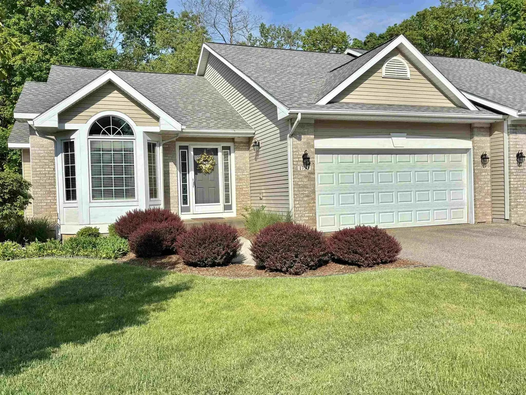 1753 NE Sanderling Court Grand Rapids City MI 49505