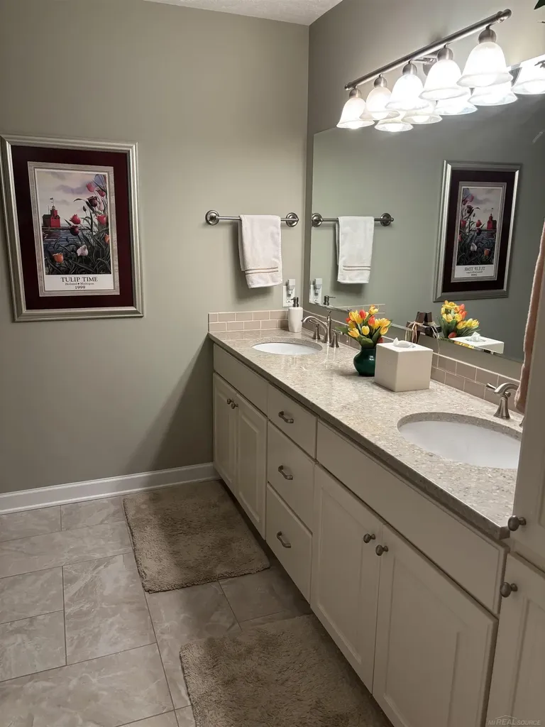 1753 NE Sanderling Court Grand Rapids City MI 49505