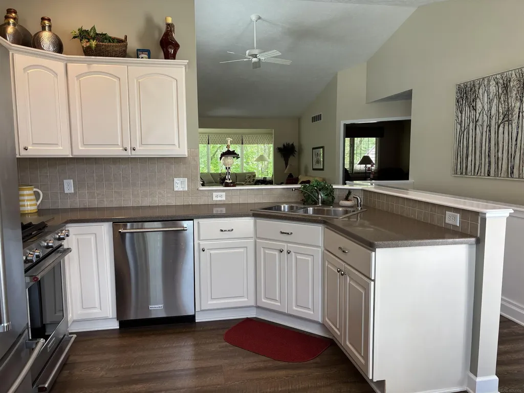 1753 NE Sanderling Court Grand Rapids City MI 49505