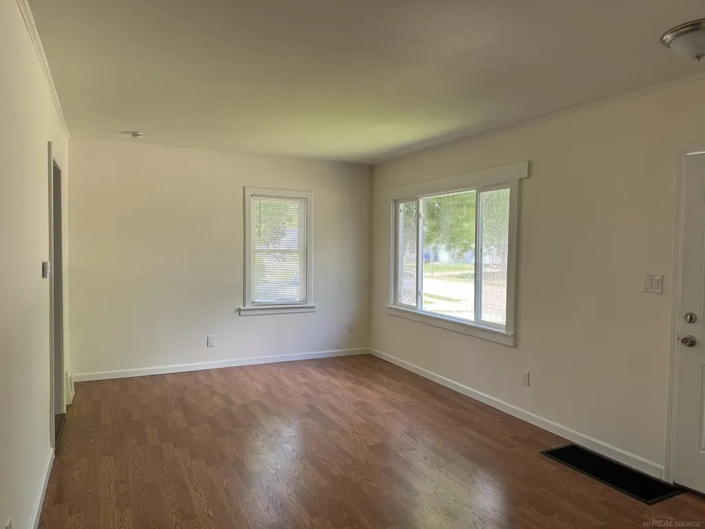 23726 Carlington Drive Mt. Clemens City MI 48036