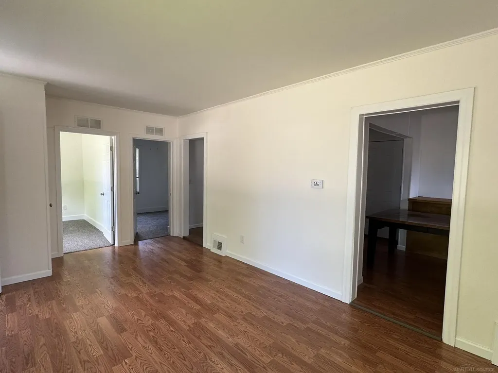 23726 Carlington Drive Mt. Clemens City MI 48036
