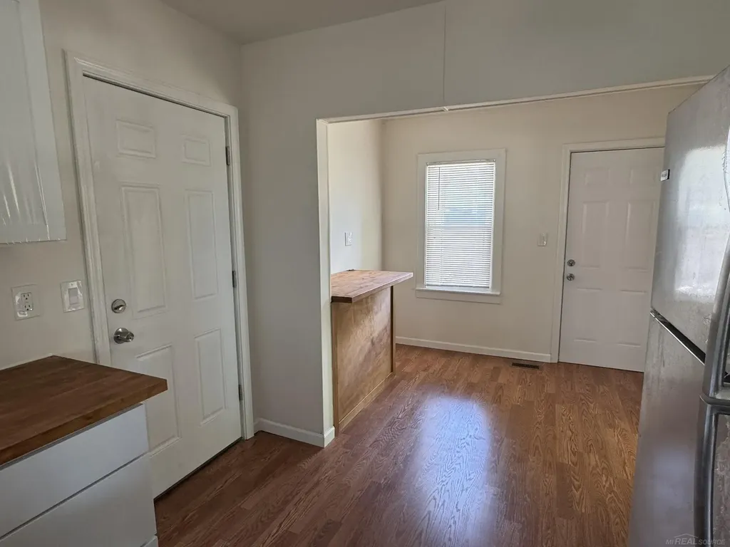 23726 Carlington Drive Mt. Clemens City MI 48036