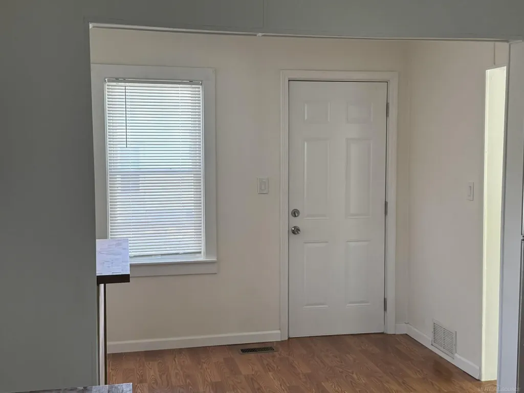 23726 Carlington Drive Mt. Clemens City MI 48036