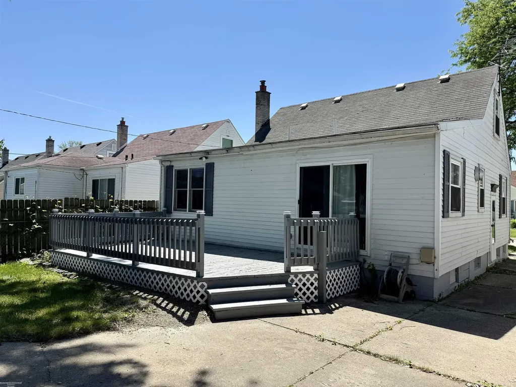 25304 Culver Street St. Clair Shores City MI 48081