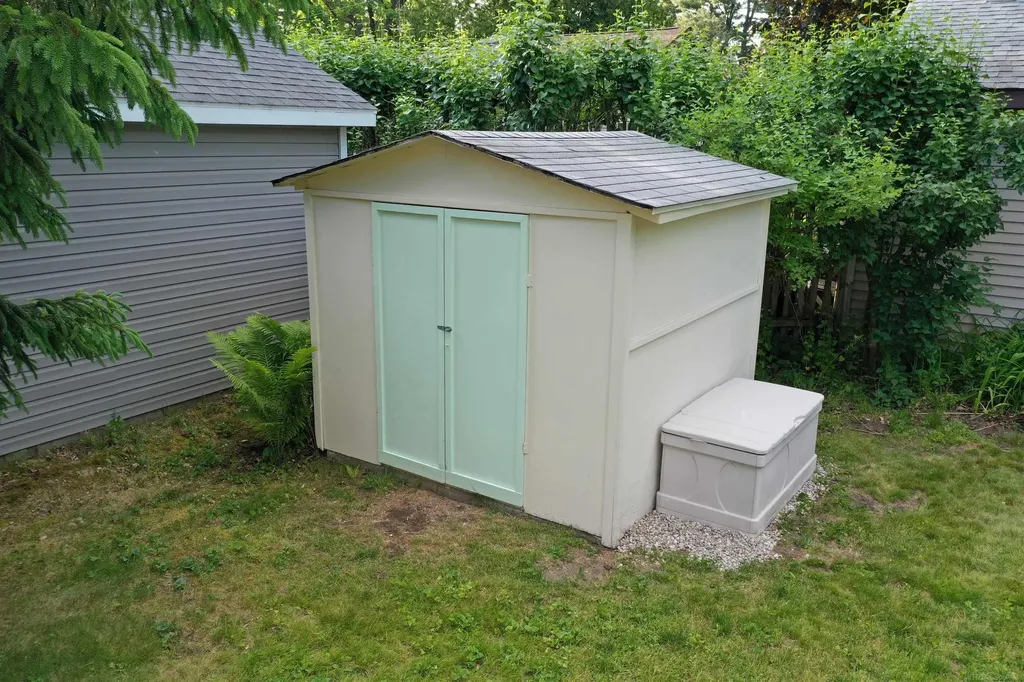 7335 Laurel Road Worth Township MI 48450