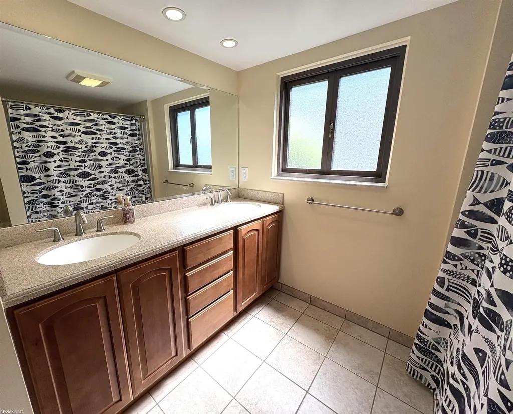 20210 Anita Street Clinton Charter Township MI 48036