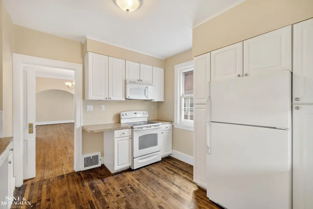 1163-1165 Maryland Street Grosse Pointe Park City MI 48230