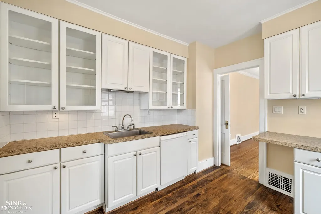 1163-1165 Maryland Street Grosse Pointe Park City MI 48230
